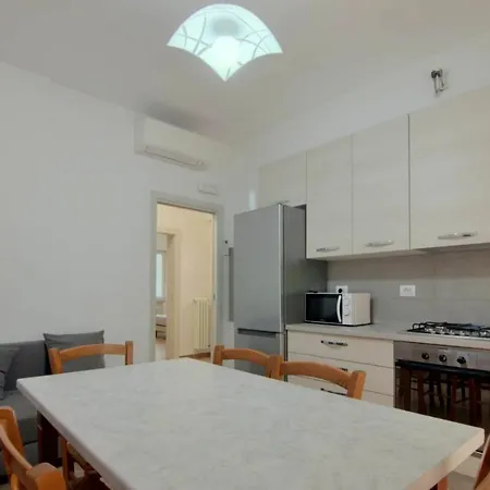 Apartman Palazzina Romani-romani Holidays *