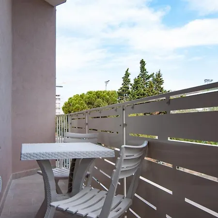 Palazzina Romani-romani Holidays アパート *