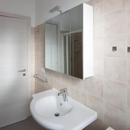 アパート Palazzina Romani-romani Holidays *