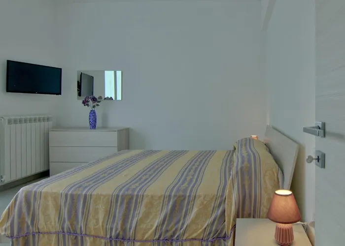 Apartman Palazzina Romani-romani Holidays *